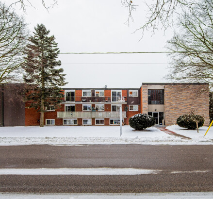 1510 Queenston 32