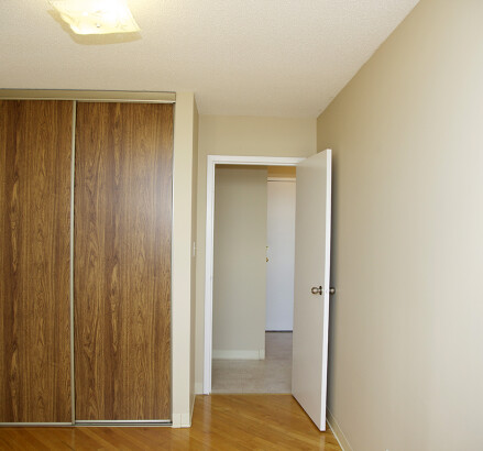 201 211 Hunter bedroom4