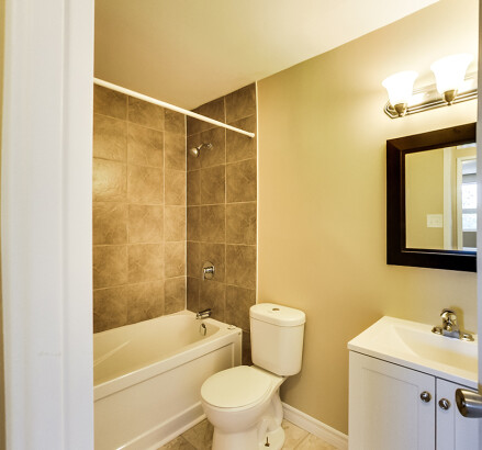 23 26 27 Terry Fox Place Bathroom