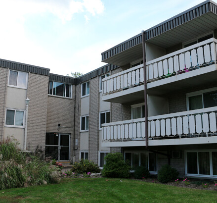 242 Linwell new Building entrance