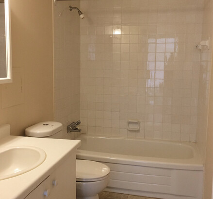 2930 Wildwood Bathroom2