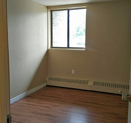 295 Lakeshore Bedroom facing window
