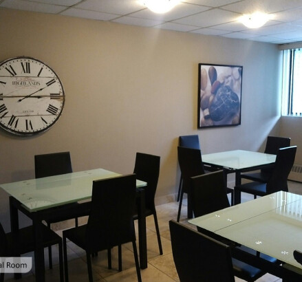 295 Lakeshore Social room