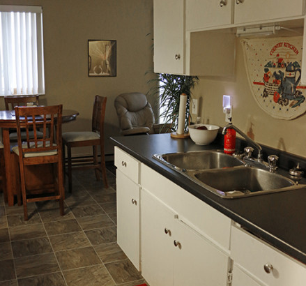360 Caron 2 bedroom kitchen