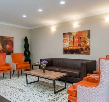 365 Lake St Lobby