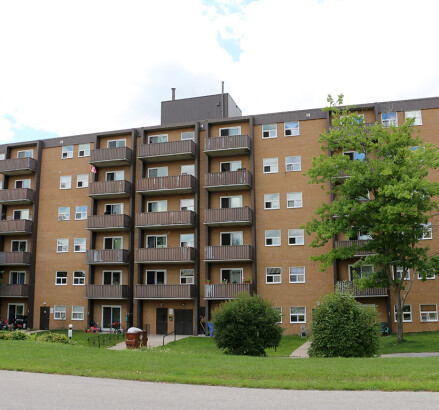 511 7th new building back