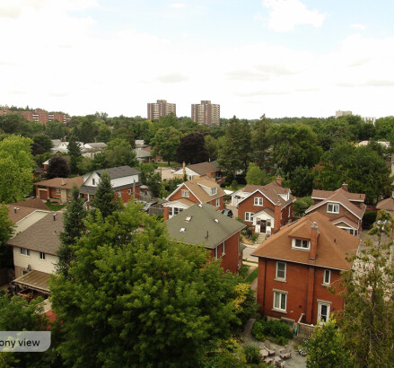 524 Woolwich building view