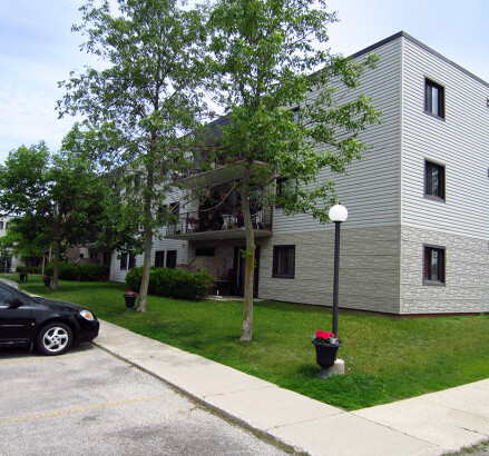 536 Ivings new huron building side2