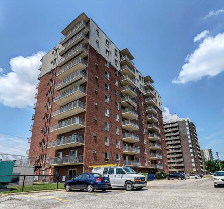 derby lane apartments skyline living