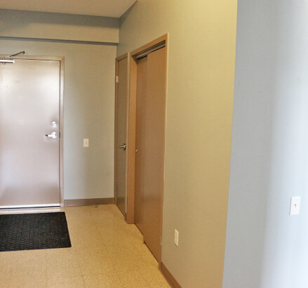 575 park new 2 bedroom entryway and storage