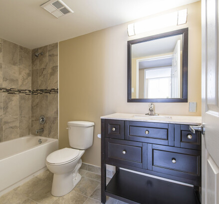 621 627 631 MacDonald 2 bedroom bathroom