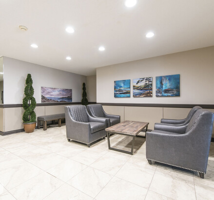621 627 631 MacDonald Front Lobby 4