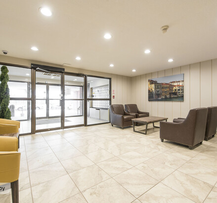 621 627 631 MacDonald Front Lobby 5