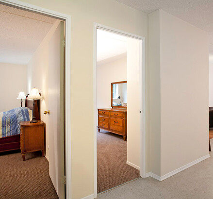 65 Boulevard Fournier View of bedrooms and hallway