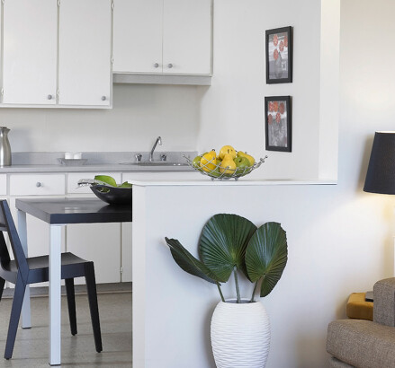 65 Boulevard Fournier facing kitchen and dining area