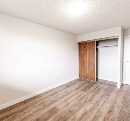 777 Kingsway Building A Unit 306 17