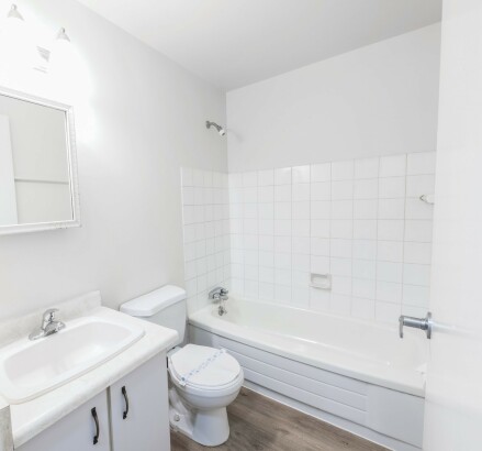 777 Kingsway Building B Unit 106B 15 v2