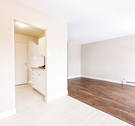 Skyline 625 Beverly Street 1 bedroom suit 0184