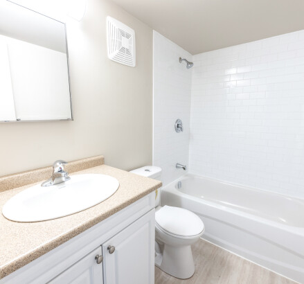 Skyline 625 Beverly Street 1 bedroom suit 0191