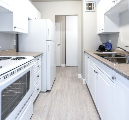 Skyline 625 Beverly Street 2 bedroom0164