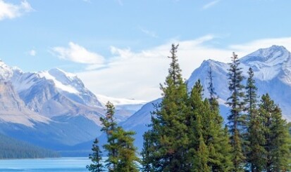 Maligne Lake Cropped V2