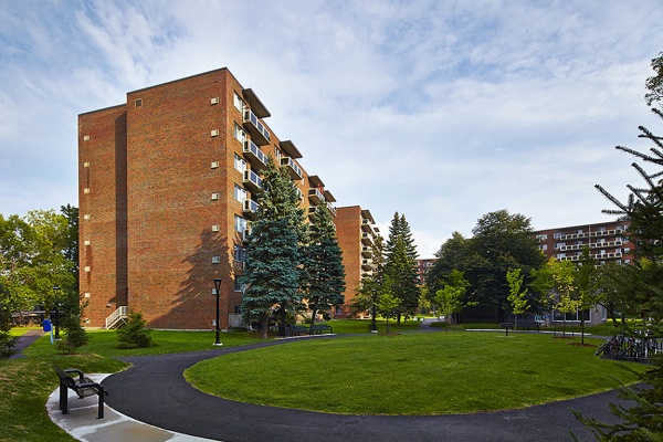 2 Rue Radisson Exterior main2