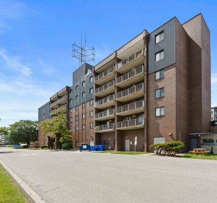 11886 Tecumseh Rd E August 2023 Amenities Exteriors Unit Web 21