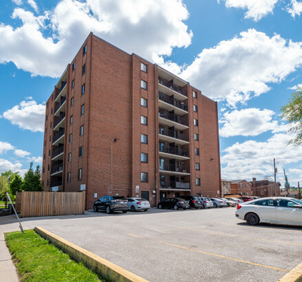 275 Askin Unit 407 22
