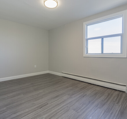 301 Baseline Road West London 2 Bedroom 1 Bath DIGITAL 13