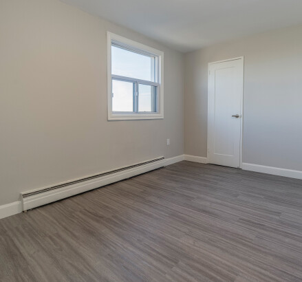 301 Baseline Road West London 2 Bedroom 1 Bath DIGITAL 14