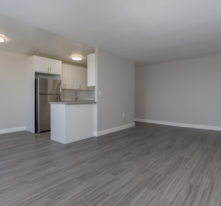 301 Baseline Road West London 2 Bedroom 1 Bath DIGITAL 9