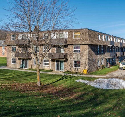 575 28th St Exterior 9