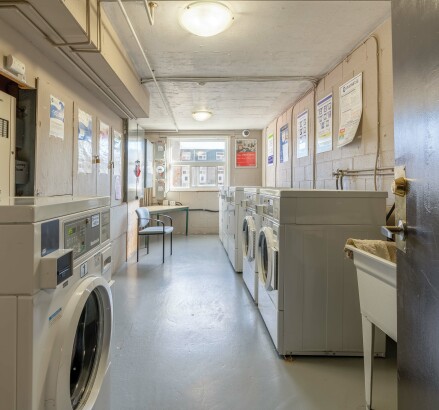 575 28th St Laundry 1