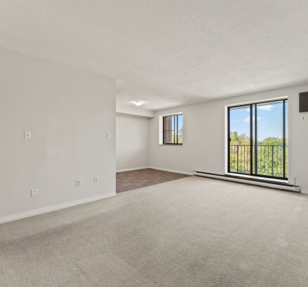 Glenwood Apartments June 2024 Amenities Unit 501 Exteriors Web 10