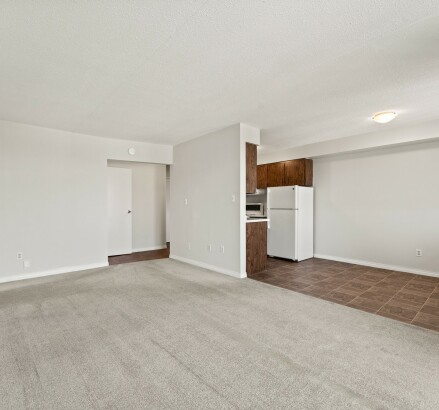 Glenwood Apartments June 2024 Amenities Unit 501 Exteriors Web 9 v2