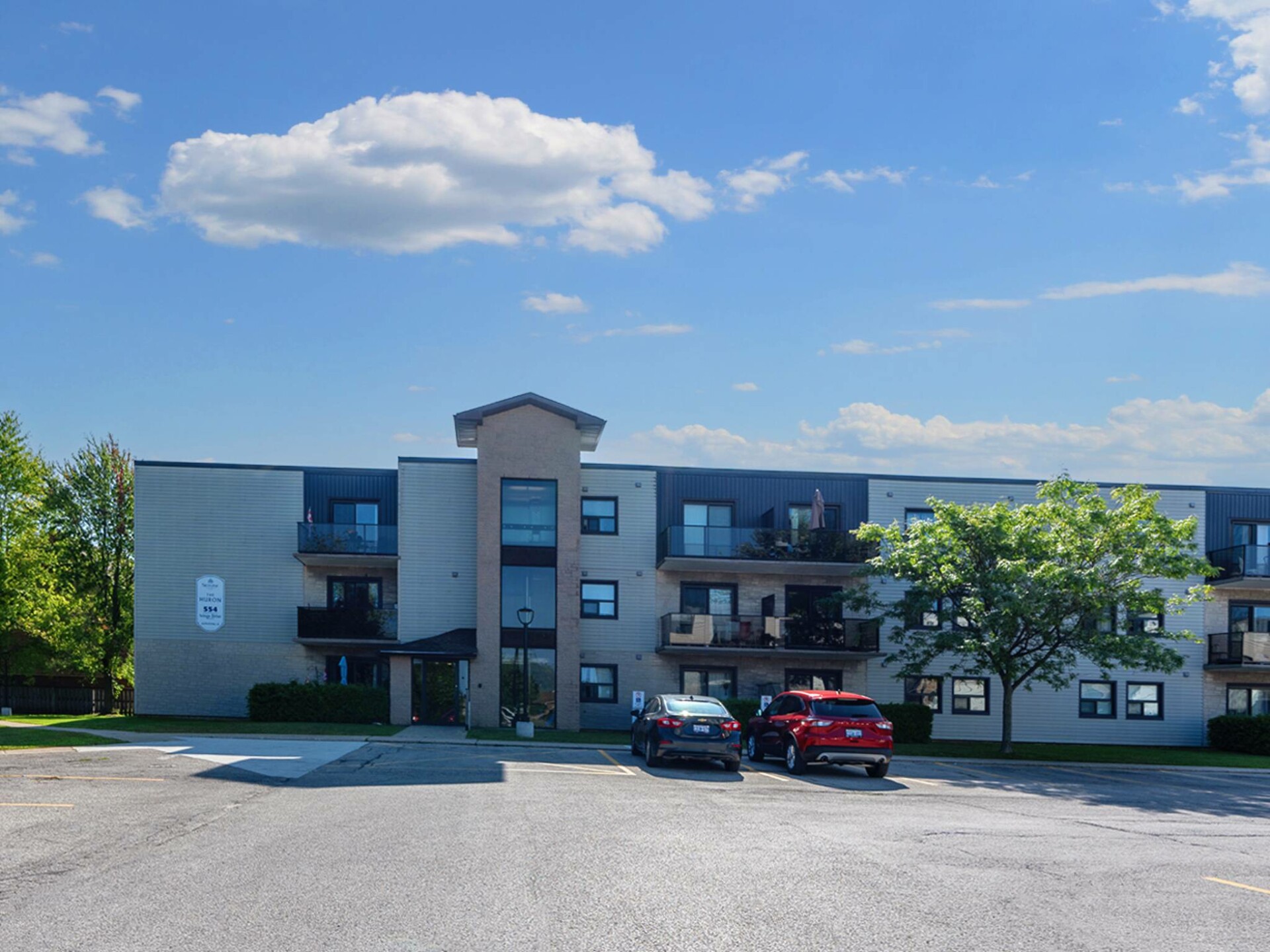 The Huron Apartments Skyline Living