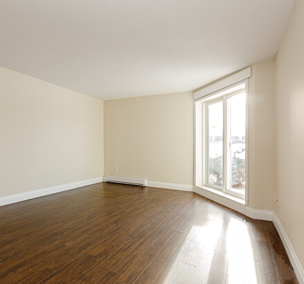 SkyLiving AuroraPlace 860SuzanneSt Timmins Unit119 OneBed OneBath 0017 livingroom