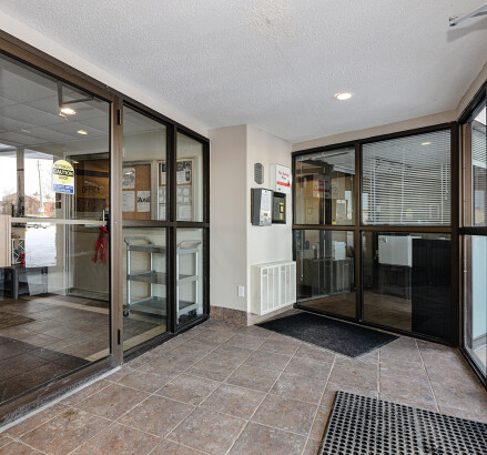 SkyLiving AuroraPlace 860SuzanneSt Timmins Unit119 OneBed OneBath 0036 front entrance