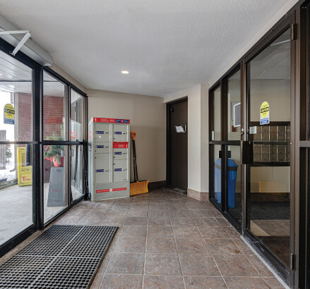 SkyLiving AuroraPlace 860SuzanneSt Timmins Unit119 OneBed OneBath 0037 front entrance