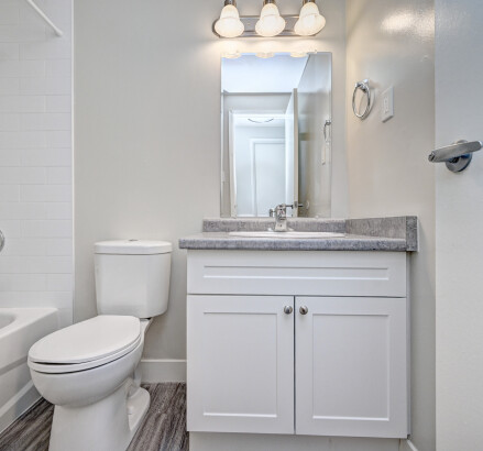 Skyline Living 108 Hincks St 1 Bed 1 Bath 26