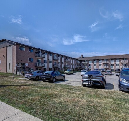 Skyline Living 108 Hincks St 1 Bed 1 Bath 2