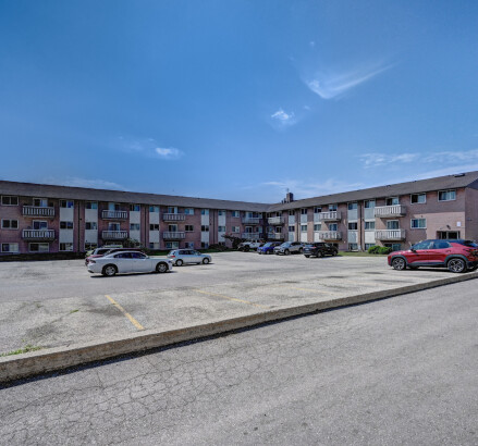 Skyline Living 108 Hincks St 1 Bed 1 Bath 4