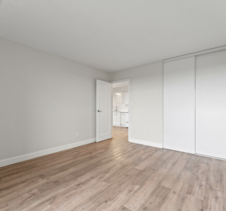 Skyline Living 11873 Tecumseh 2 Bed 1 Bath10