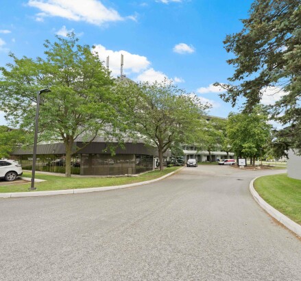 Skyline Living 11873 Tecumseh 2 Bed 1 Bath20