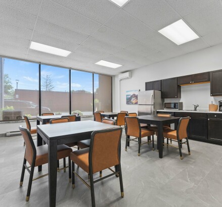 Skyline Living 11886 Tecumseh Road East 2 Bed 1 Bath 01