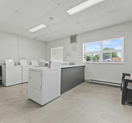 Skyline Living 11886 Tecumseh Road East 2 Bed 1 Bath 03 Web