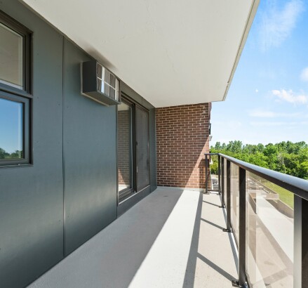 Skyline Living 11886 Tecumseh Road East 2 Bed 1 Bath 17