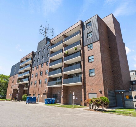 Skyline Living 11886 Tecumseh Road East 2 Bed 1 Bath 21