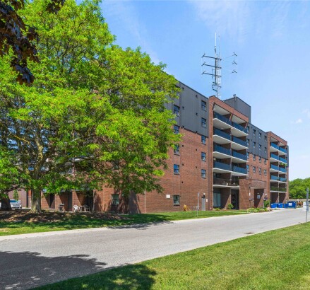 Skyline Living 11886 Tecumseh Road East 2 Bed 1 Bath 24
