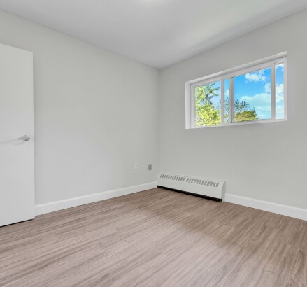 Skyline Living 1207 Huron 2 Bed 1 Bath24